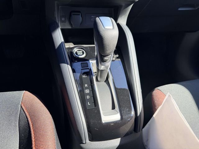 New 2025 Nissan Versa SR w/ Trunk Package image 22