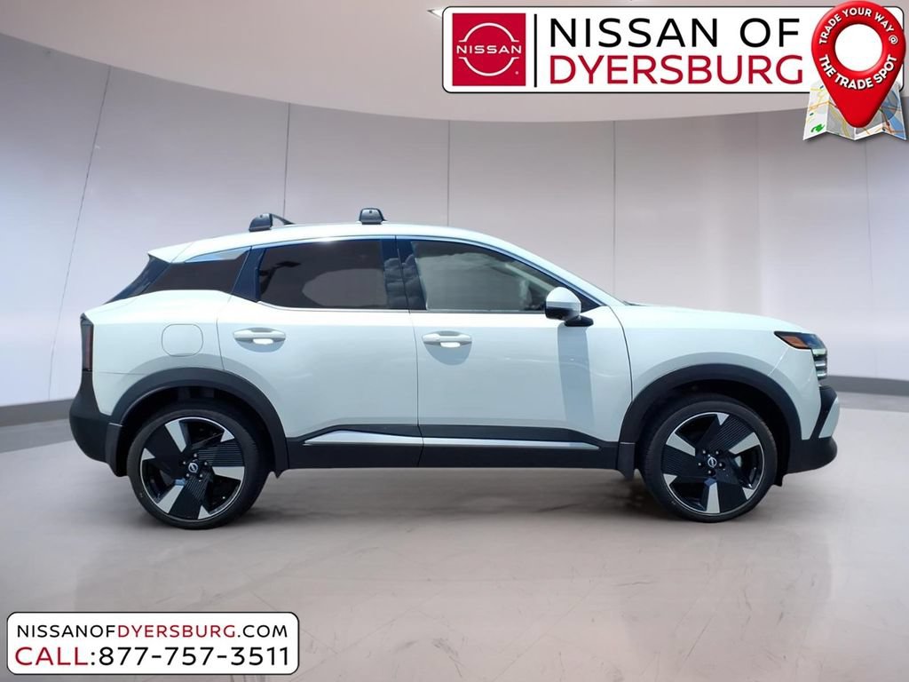 New 2025 Nissan Kicks SR w/ Illumination Package AWD/4WD image 2