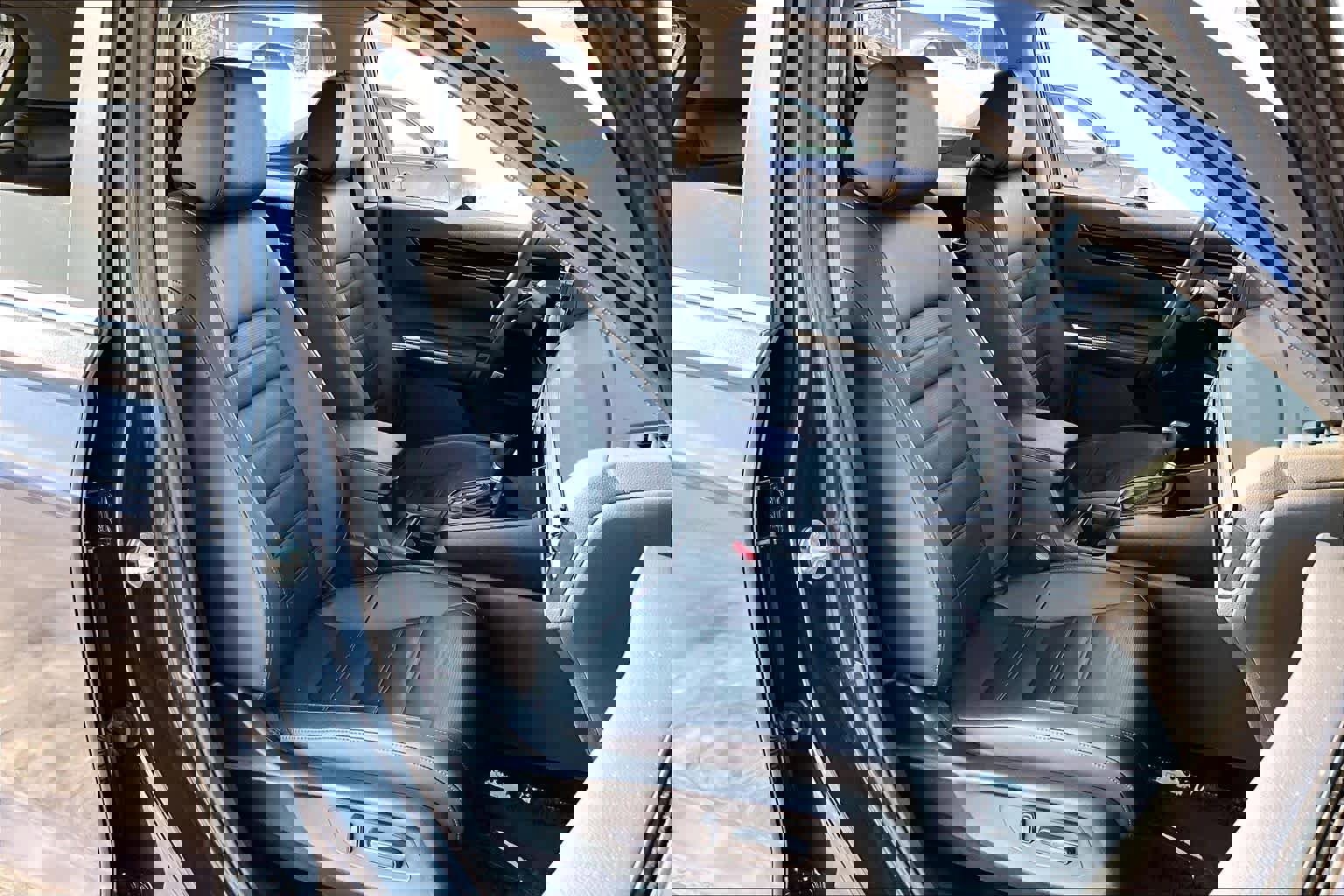 Used 2023 Honda CR-V EX-L image 9