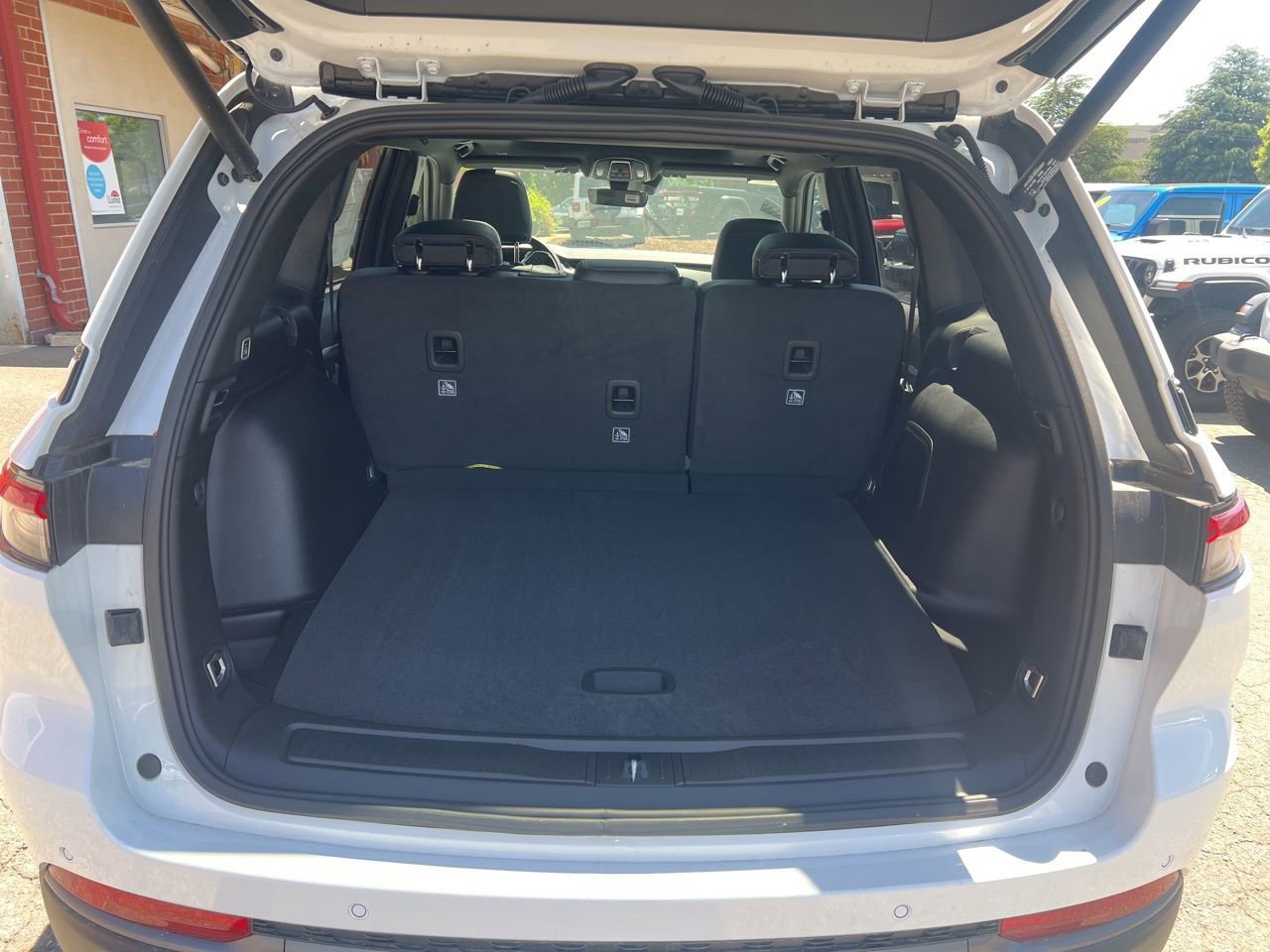 New 2026 Jeep Grand Cherokee Limited w/ Limited Altitude Package AWD/4WD image 10