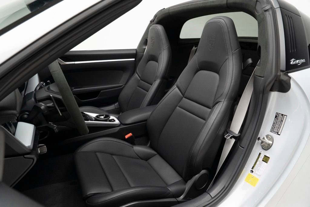 Used 2024 Porsche 911 Targa 4S w/ Premium Package image 3