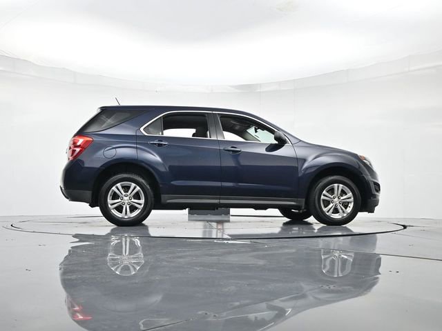 Used 2017 Chevrolet Equinox LS image 29