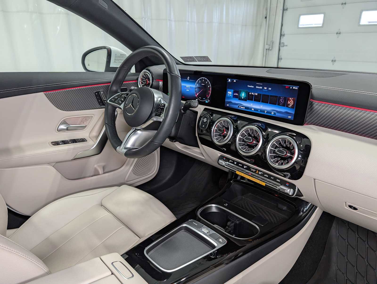 Used 2025 Mercedes-Benz CLA 250 4MATIC image 40