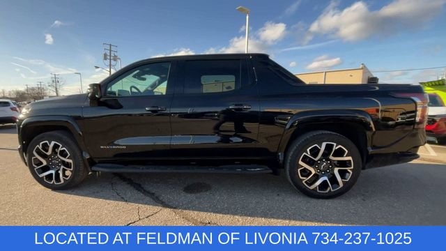 Certified 2024 Chevrolet Silverado EV RST image 5