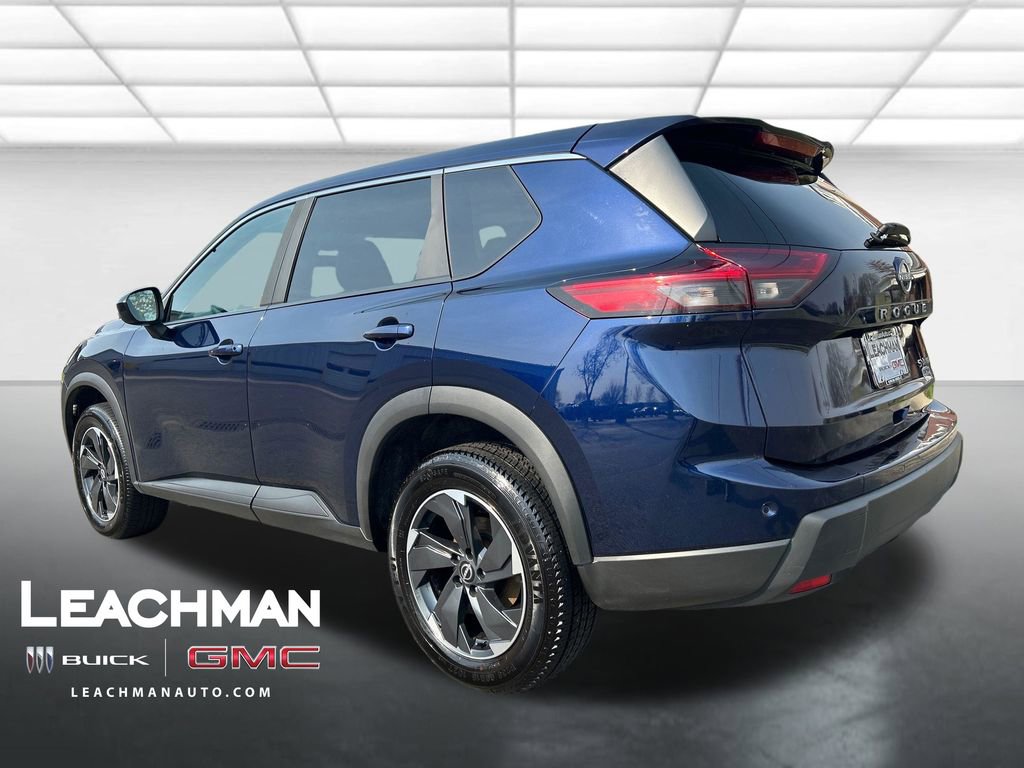 Used 2024 Nissan Rogue SV image 6