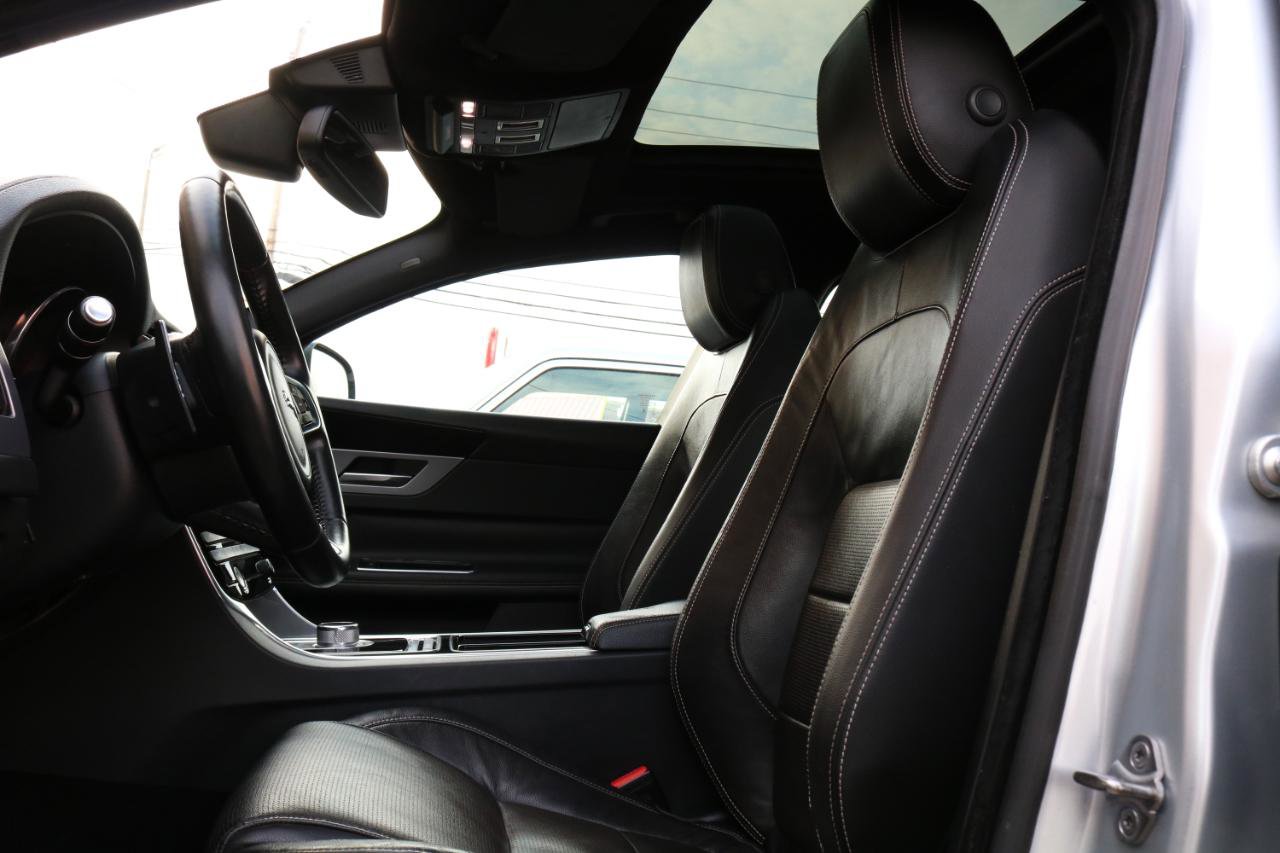 Used 2016 Jaguar XF R-Sport RWD image 22