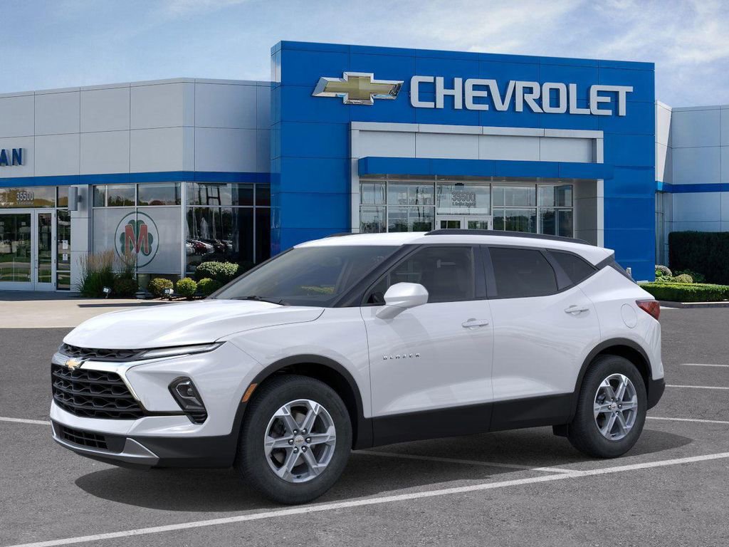 New 2025 Chevrolet Blazer LT w/ Convenience Package image 2