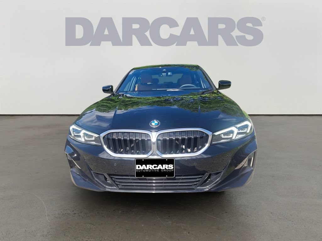 Used 2025 BMW 330i xDrive Sedan w/ Premium Package AWD/4WD image 2