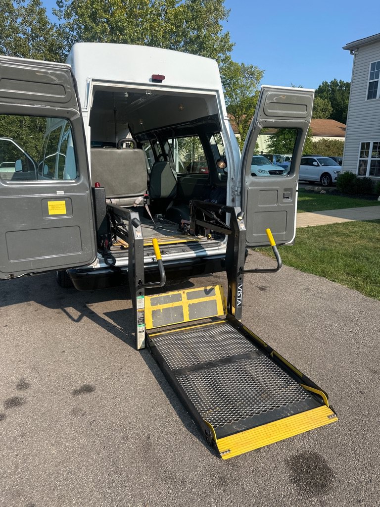 Used 2007 Ford E-250 and Econoline 250 Extended RWD image 16