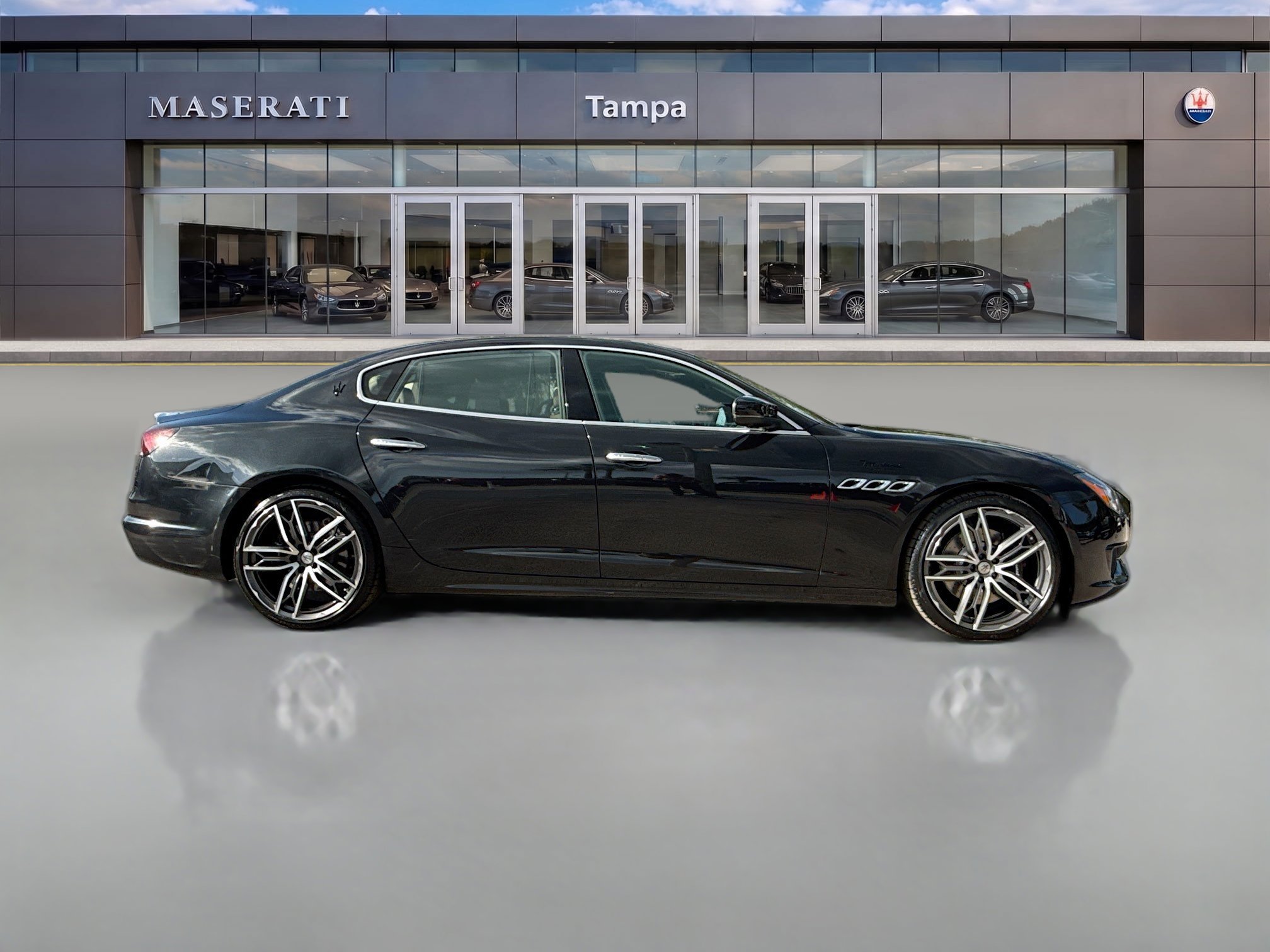 Used 2022 Maserati Quattroporte Modena RWD image 2