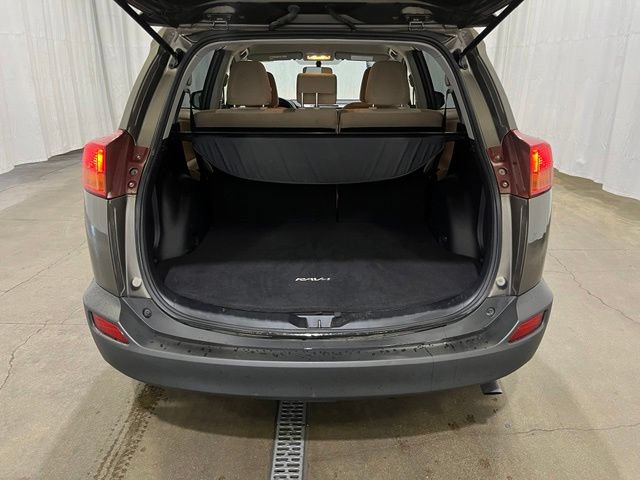 Used 2013 Toyota RAV4 LE AWD/4WD image 12