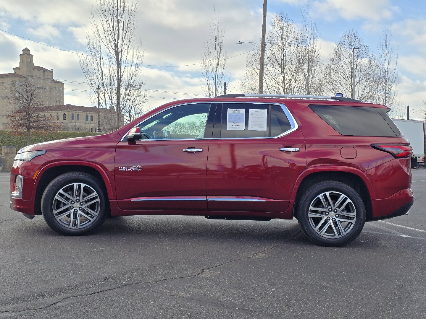 Used 2022 Chevrolet Traverse High Country image 30