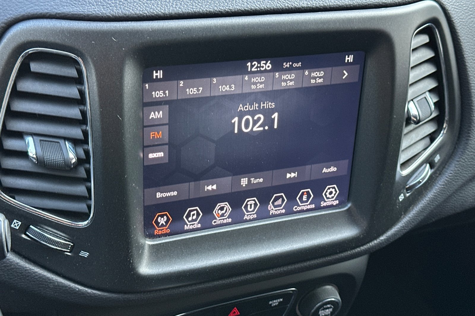 Used 2018 Jeep Compass Trailhawk image 26