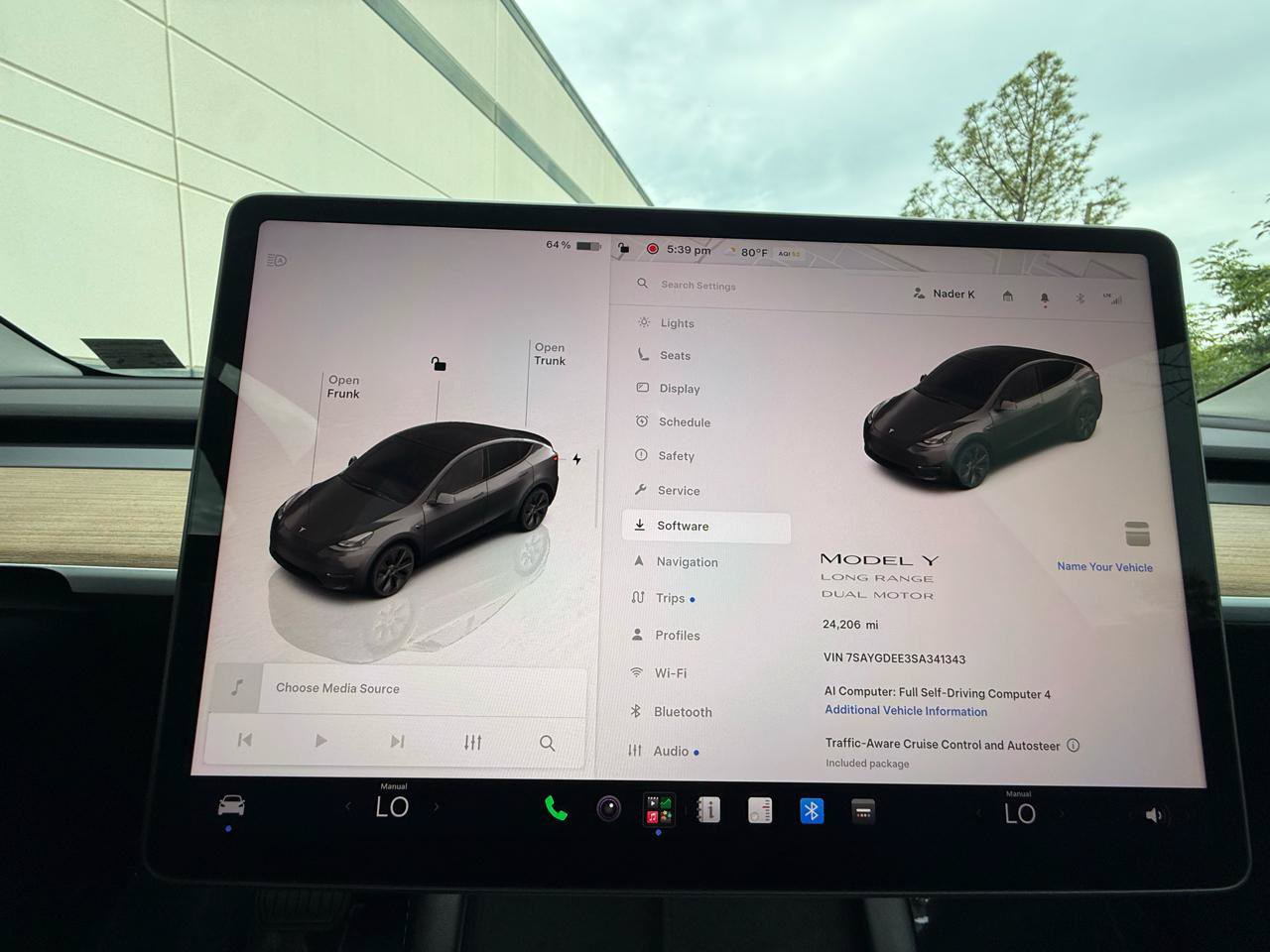 Used 2025 Tesla Model Y Long Range AWD/4WD image 32