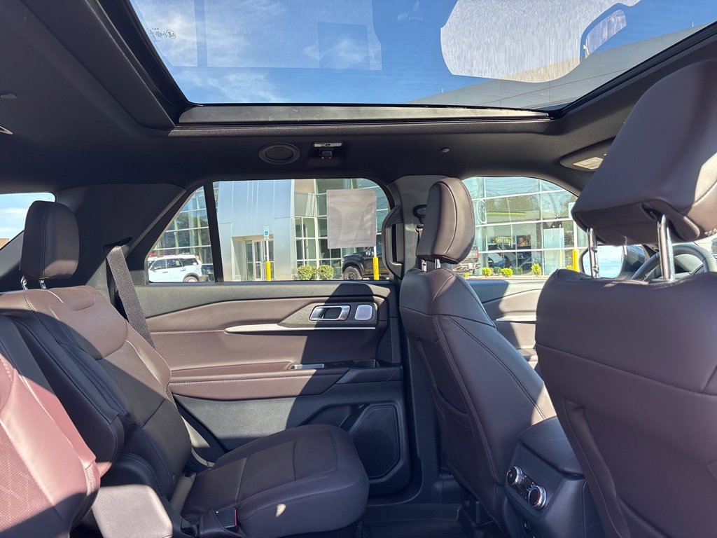 New 2026 Ford Explorer Platinum image 17