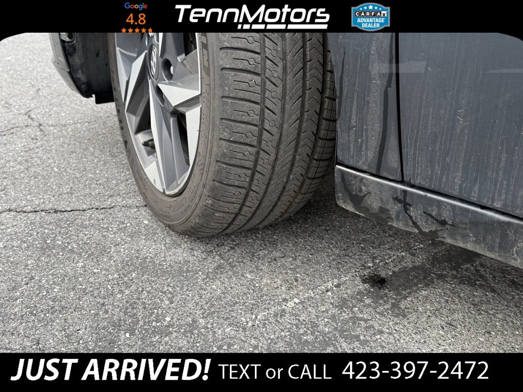 Used 2023 Hyundai Elantra SEL w/ Convenience Package image 9