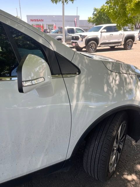 Used 2020 Buick Encore Essence FWD image 14