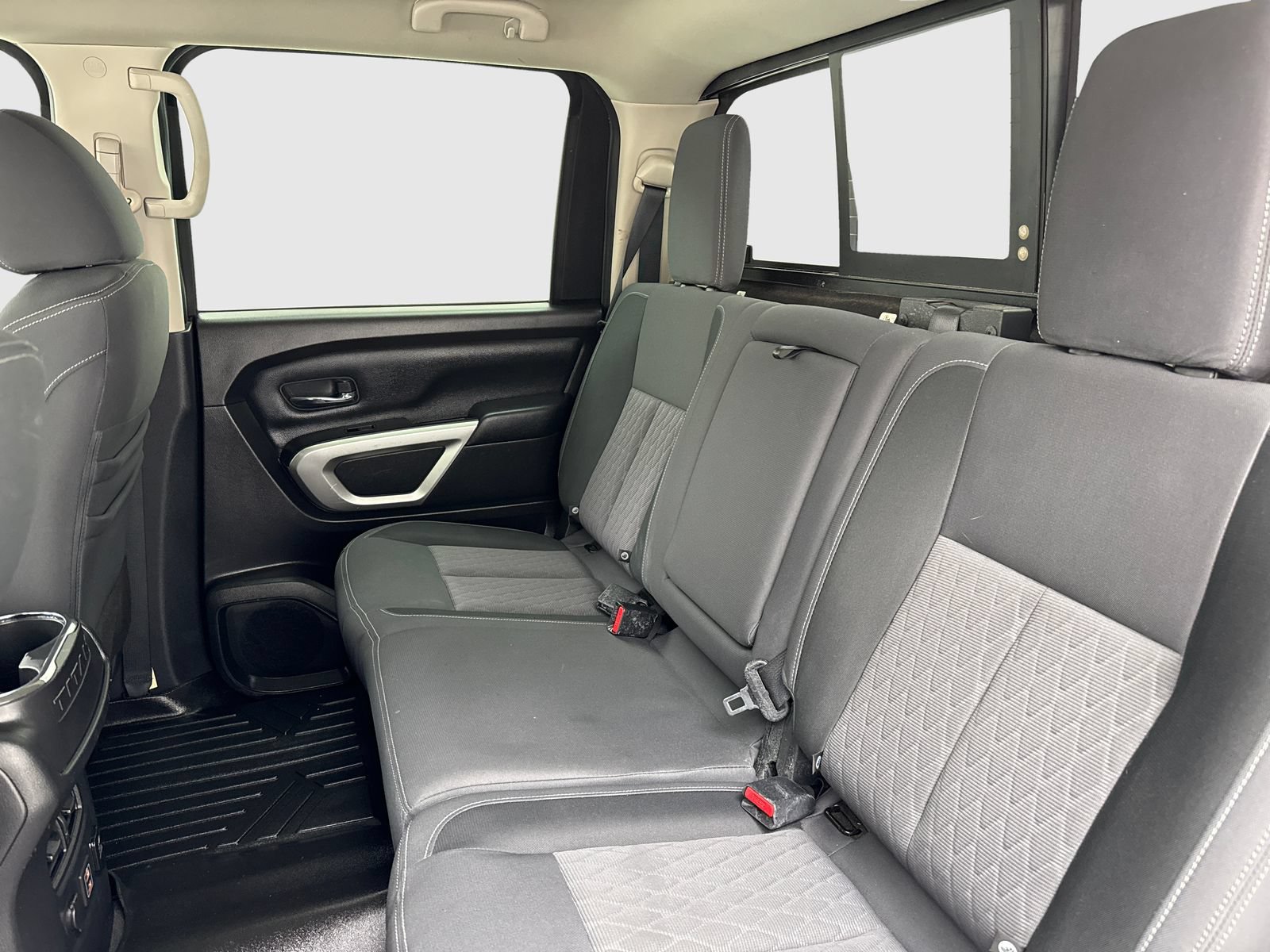 Used 2021 Nissan Titan SV w/ SV Convenience Package RWD image 36