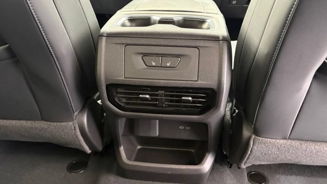 Used 2025 Chevrolet Silverado EV LT AWD/4WD image 29