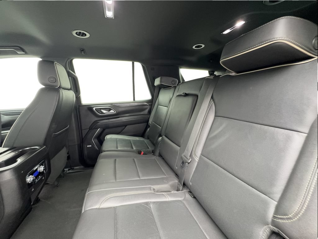 Used 2024 GMC Yukon SLT RWD image 24