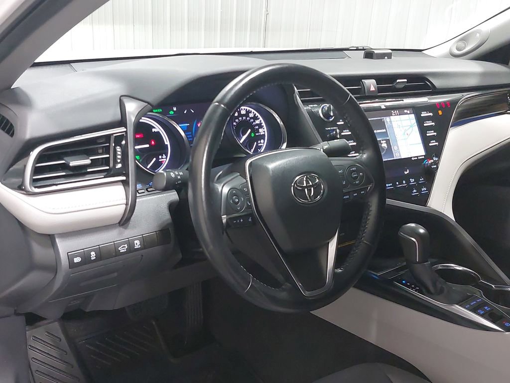 Used 2019 Toyota Camry XLE image 15