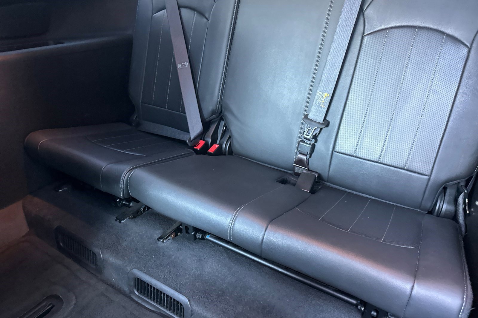 Used 2014 GMC Acadia Denali image 19