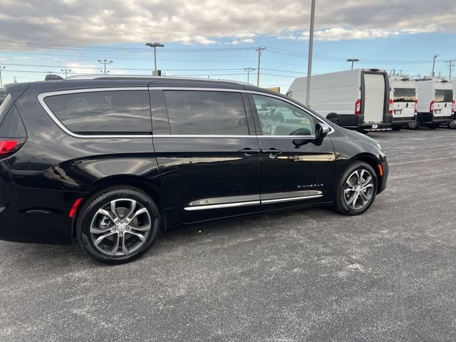 New 2026 Chrysler Pacifica Pinnacle FWD image 6