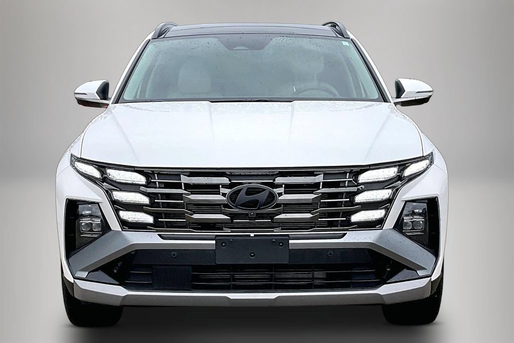 Used 2025 Hyundai Tucson Limited FWD image 3