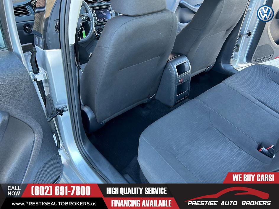 Used 2016 Volkswagen Jetta S image 8