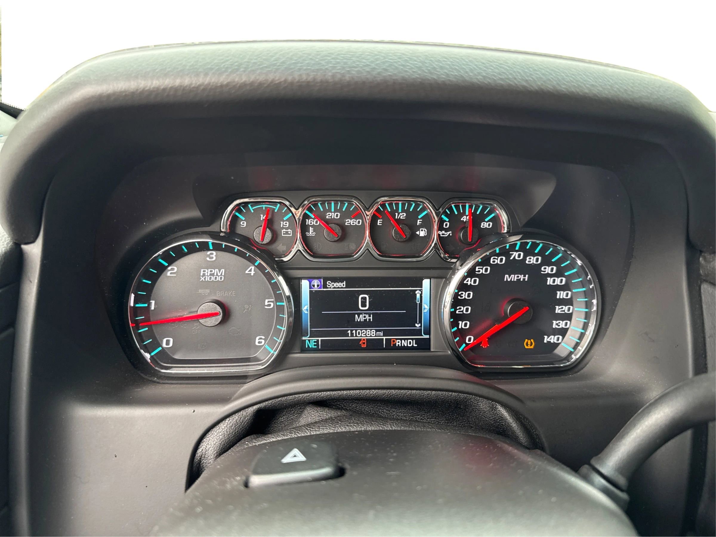 Used 2018 Chevrolet Suburban LT image 19