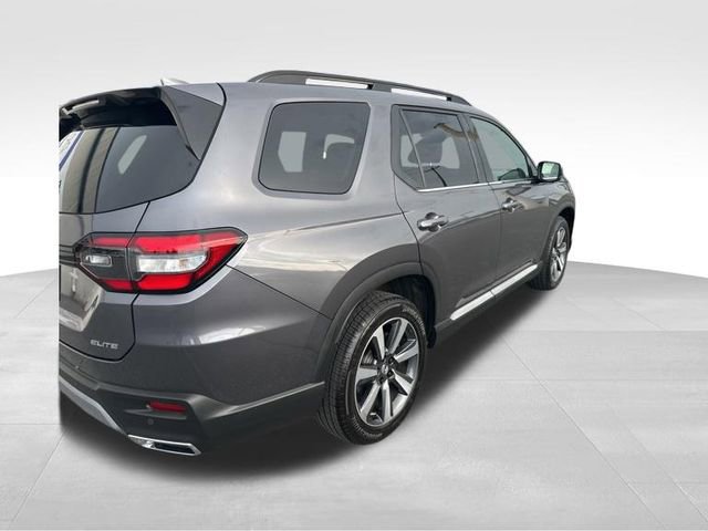 Certified 2025 Honda Pilot Elite image 6