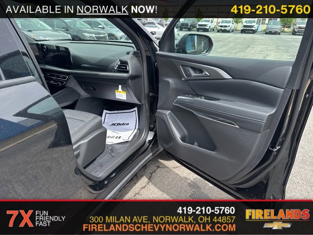 New 2025 Chevrolet Traverse LT w/ Driver Confidence Package image 48