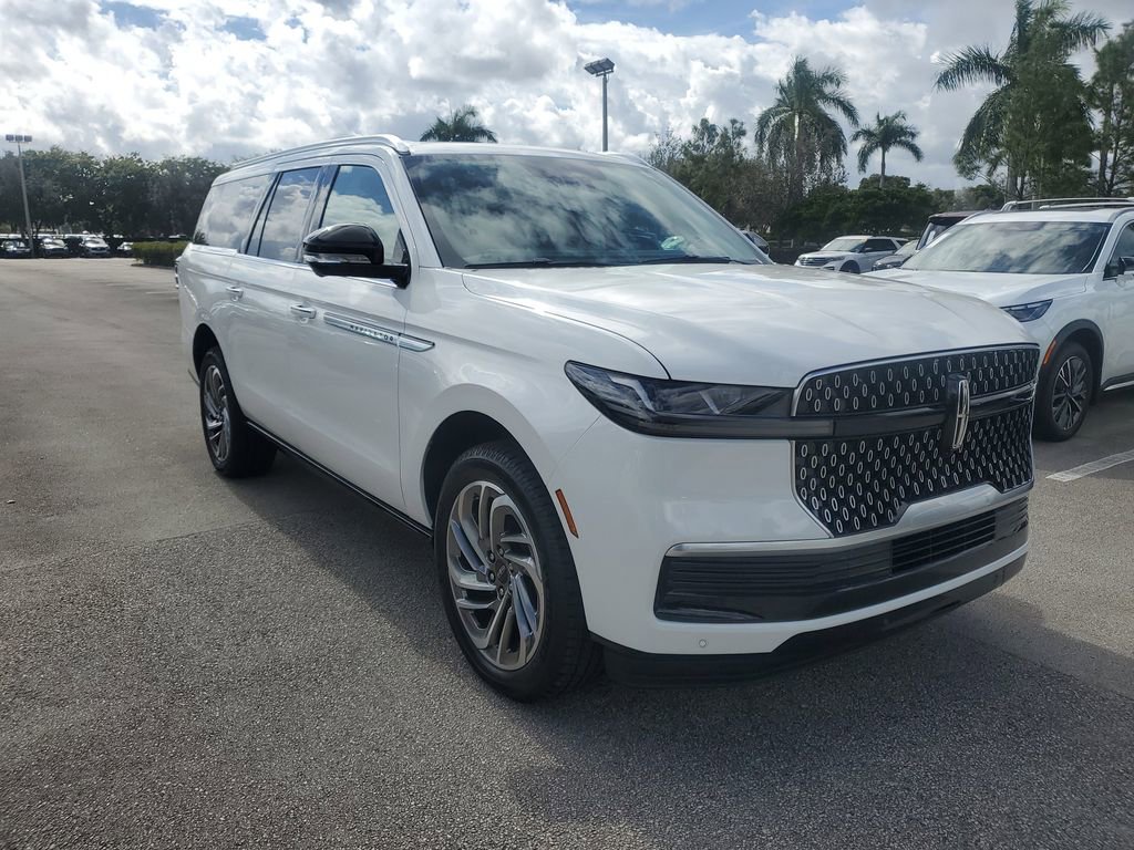 New 2025 Lincoln Navigator L Reserve image 30