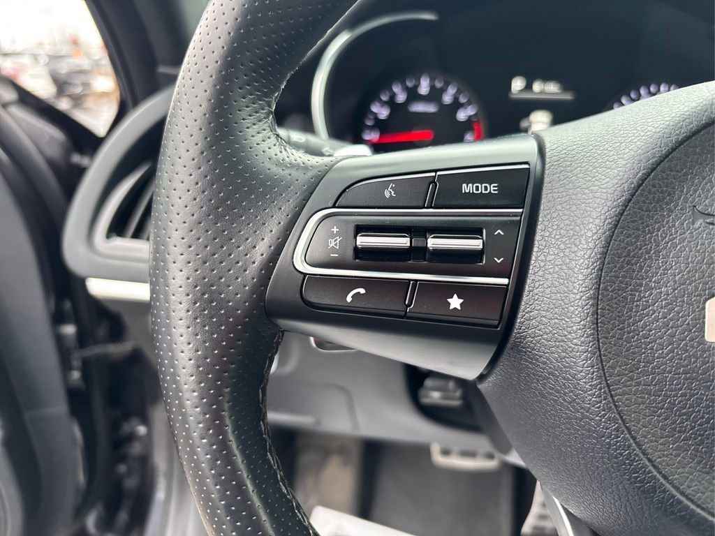 Used 2022 Kia Stinger GT1 image 27