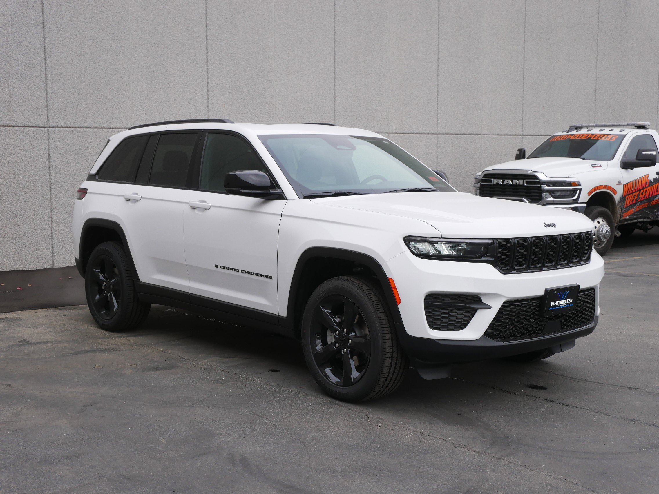 New 2025 Jeep Grand Cherokee Limited image 13
