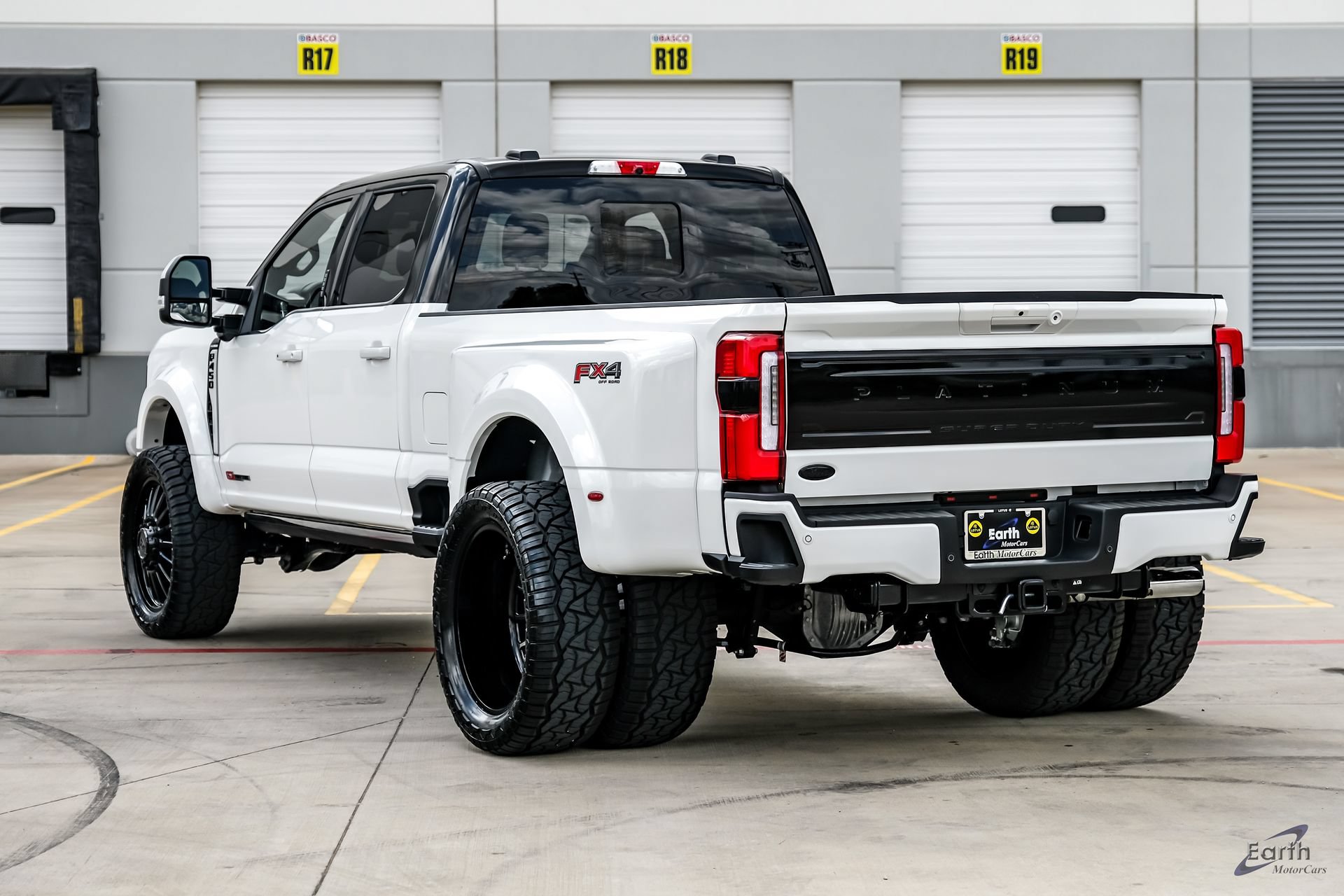 Used 2026 Ford F450 Platinum w/ Platinum Plus Package AWD/4WD image 11