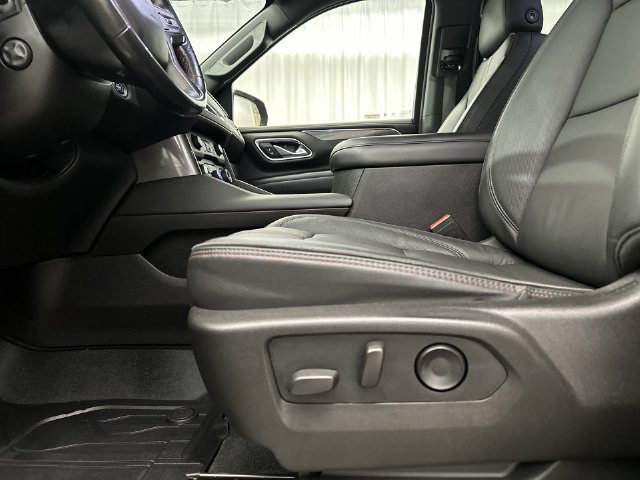 Used 2021 Chevrolet Tahoe RST w/ Luxury Package AWD/4WD image 18