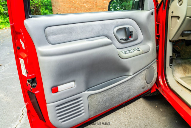 Used 1999 Chevrolet Tahoe LS image 37