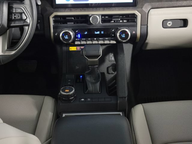 Used 2025 Toyota Tacoma Limited AWD/4WD image 20