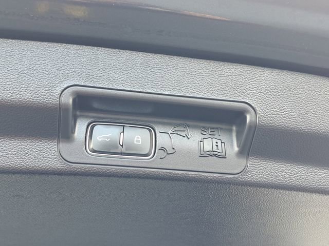 Certified 2022 Ford Explorer XLT w/ Equipment Group 202A image 30