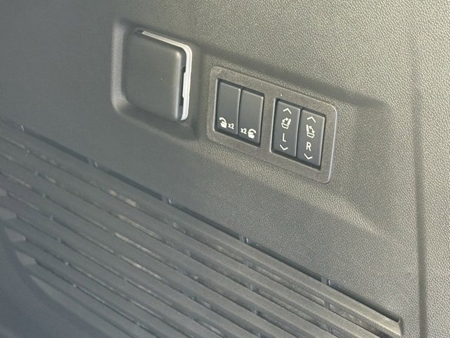 New 2025 Chevrolet Tahoe High Country image 12