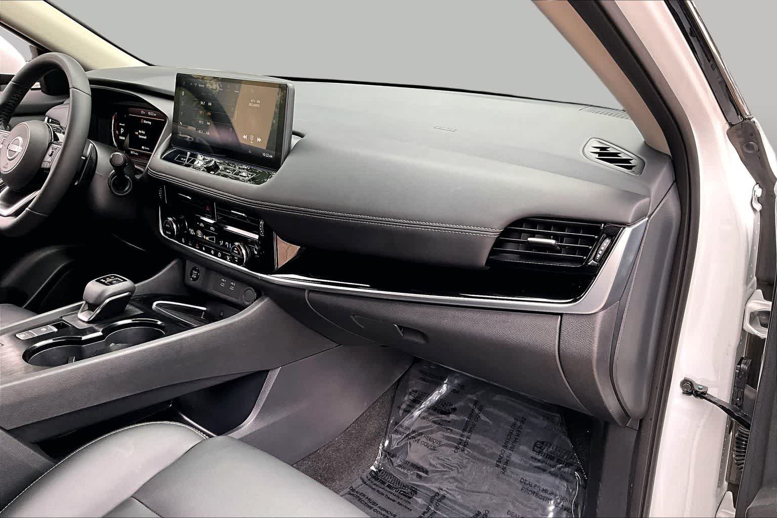 Used 2024 Nissan Rogue SL w/ SL Premium Package FWD image 19