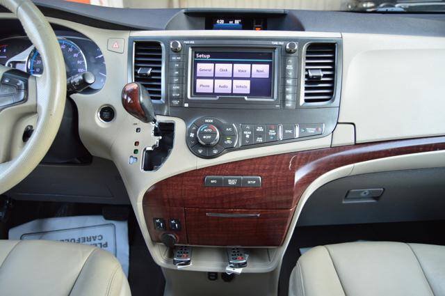 Used 2011 Toyota Sienna XLE w/ XLE Navigation Pkg FWD image 23