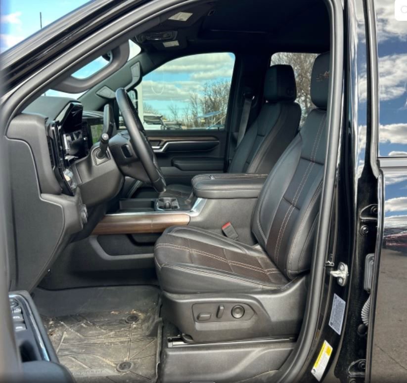 Used 2024 Chevrolet Silverado 2500 High Country w/ Midnight Edition image 6