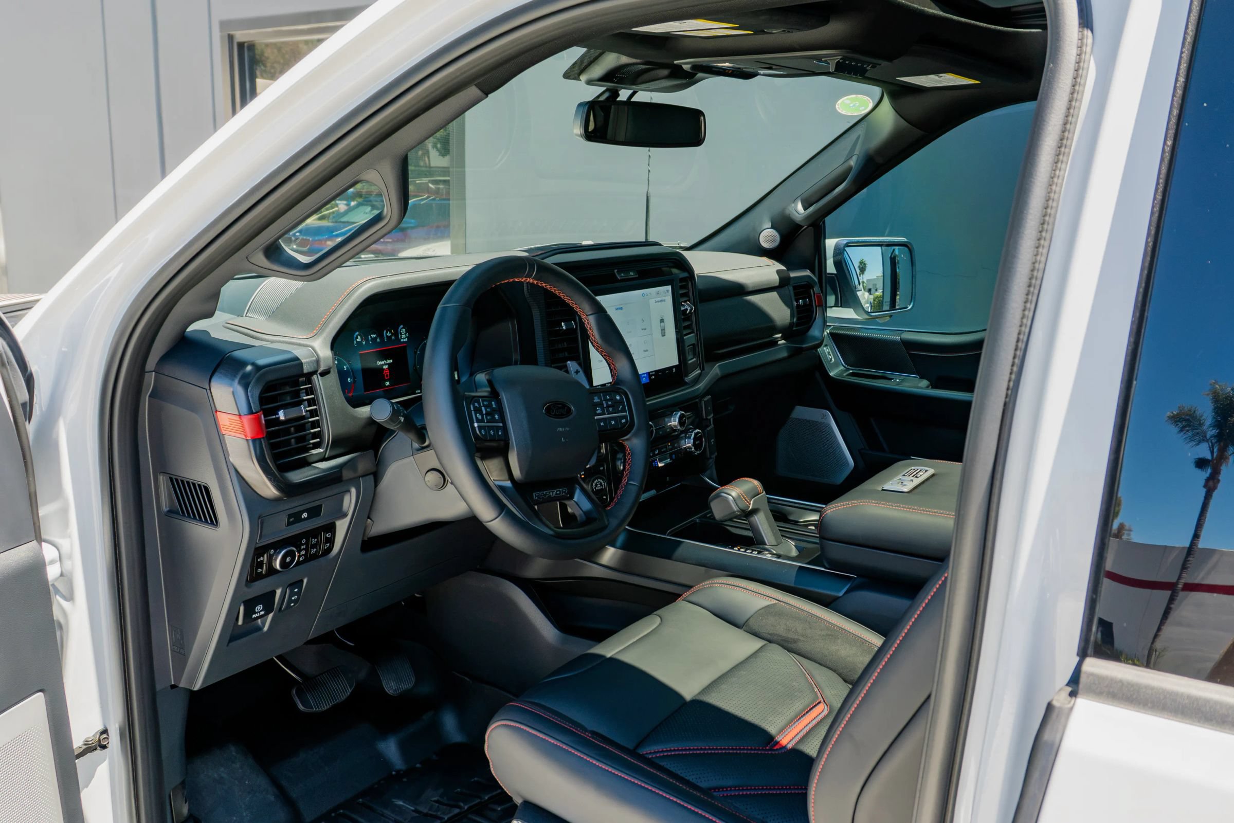 Used 2025 Ford F150 Raptor AWD/4WD image 58