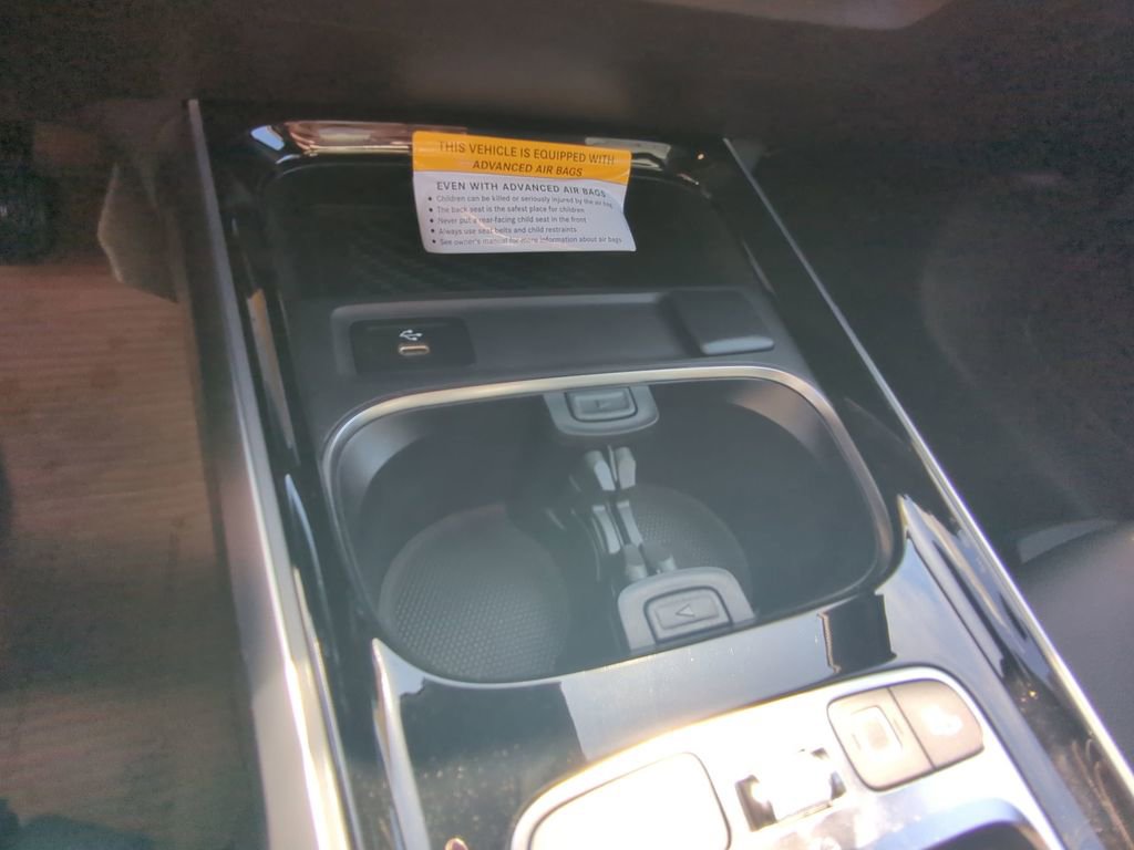 New 2025 Mercedes-Benz GLB 250 GLB 250 image 8