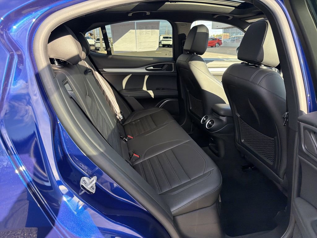 Used 2021 Alfa Romeo Stelvio Ti Sport image 17