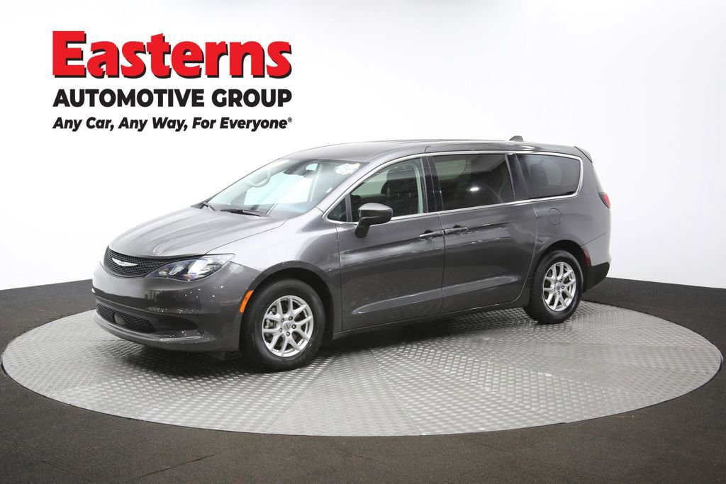 Used 2023 Chrysler Voyager LX image 57