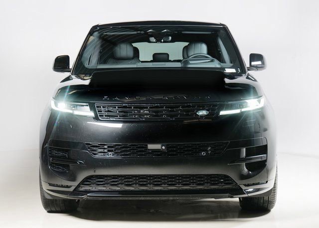 Used 2025 Land Rover Range Rover Sport Dynamic SE image 8
