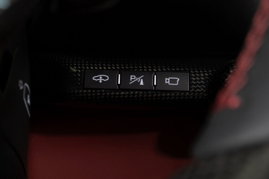 Used 2022 Ferrari 812 GTS image 38